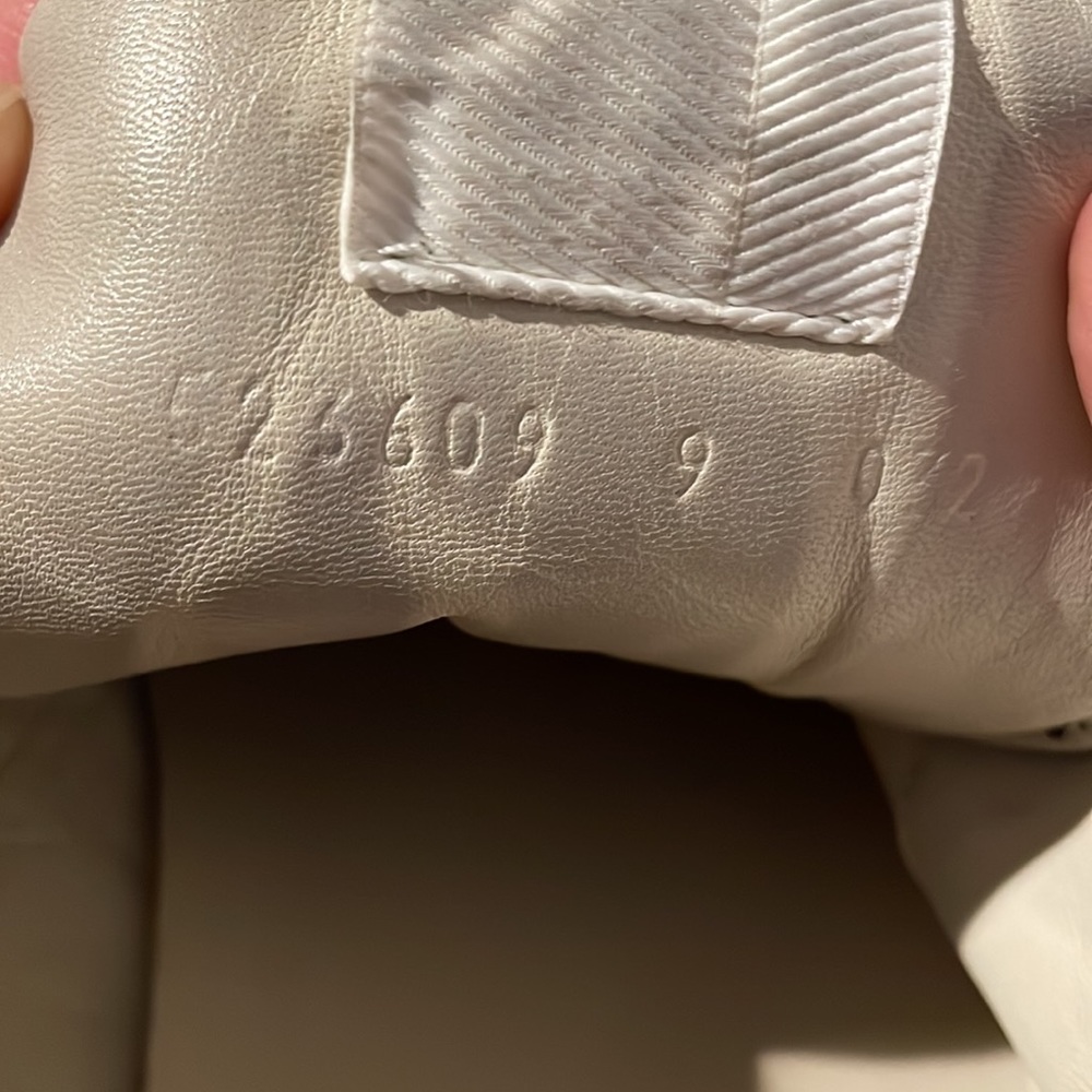 Authentic gucci mens Rhyton sneakers - Picture 9 of 15